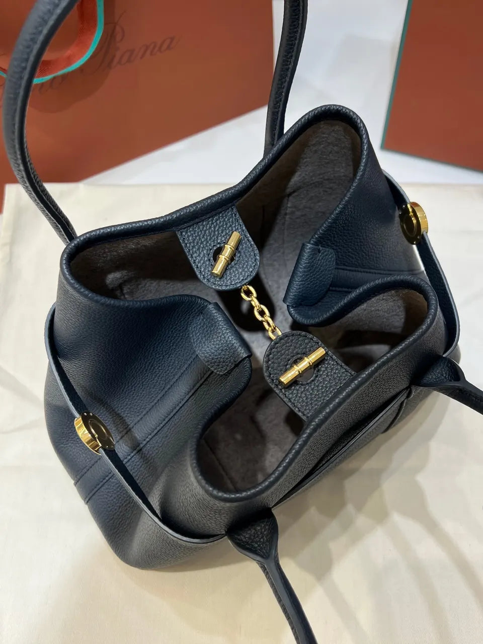 Loro Piana Blue Leather Sesia - Hình 5