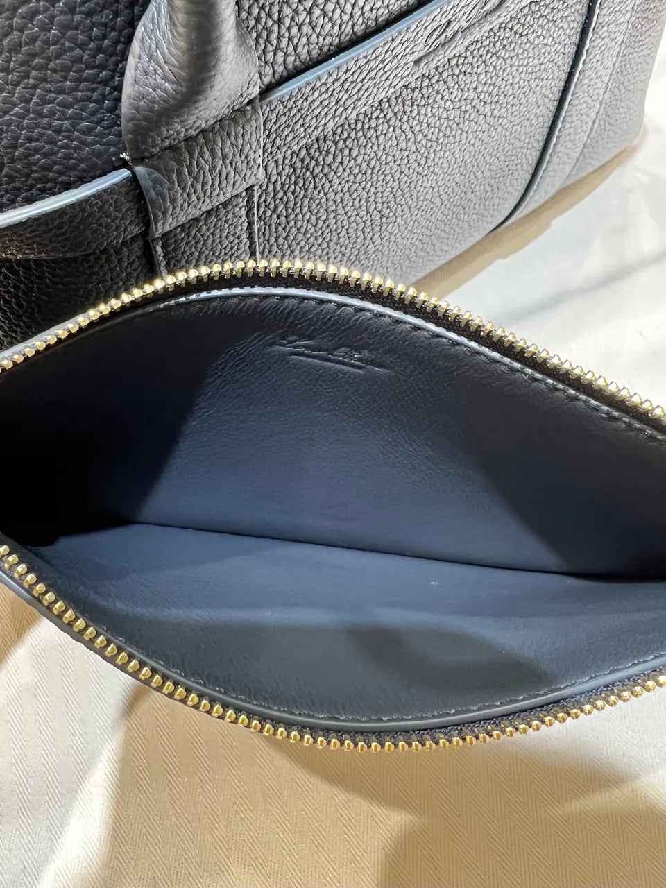 Loro Piana Blue Leather Sesia - Hình 8