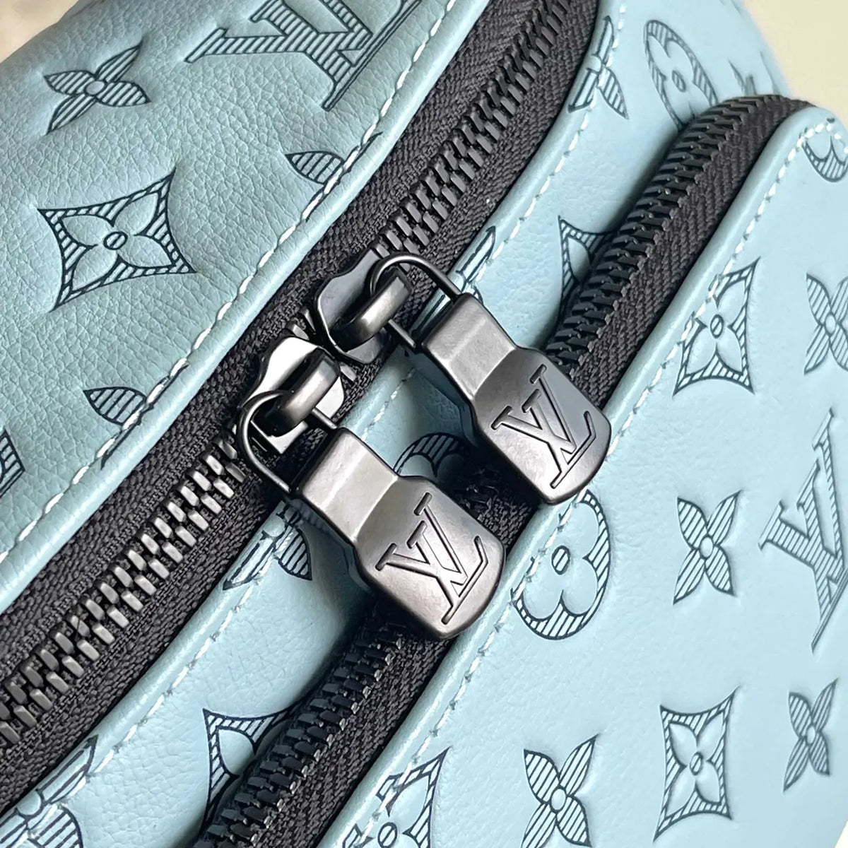 LV Sky Blue Bum Bag - Hình 2