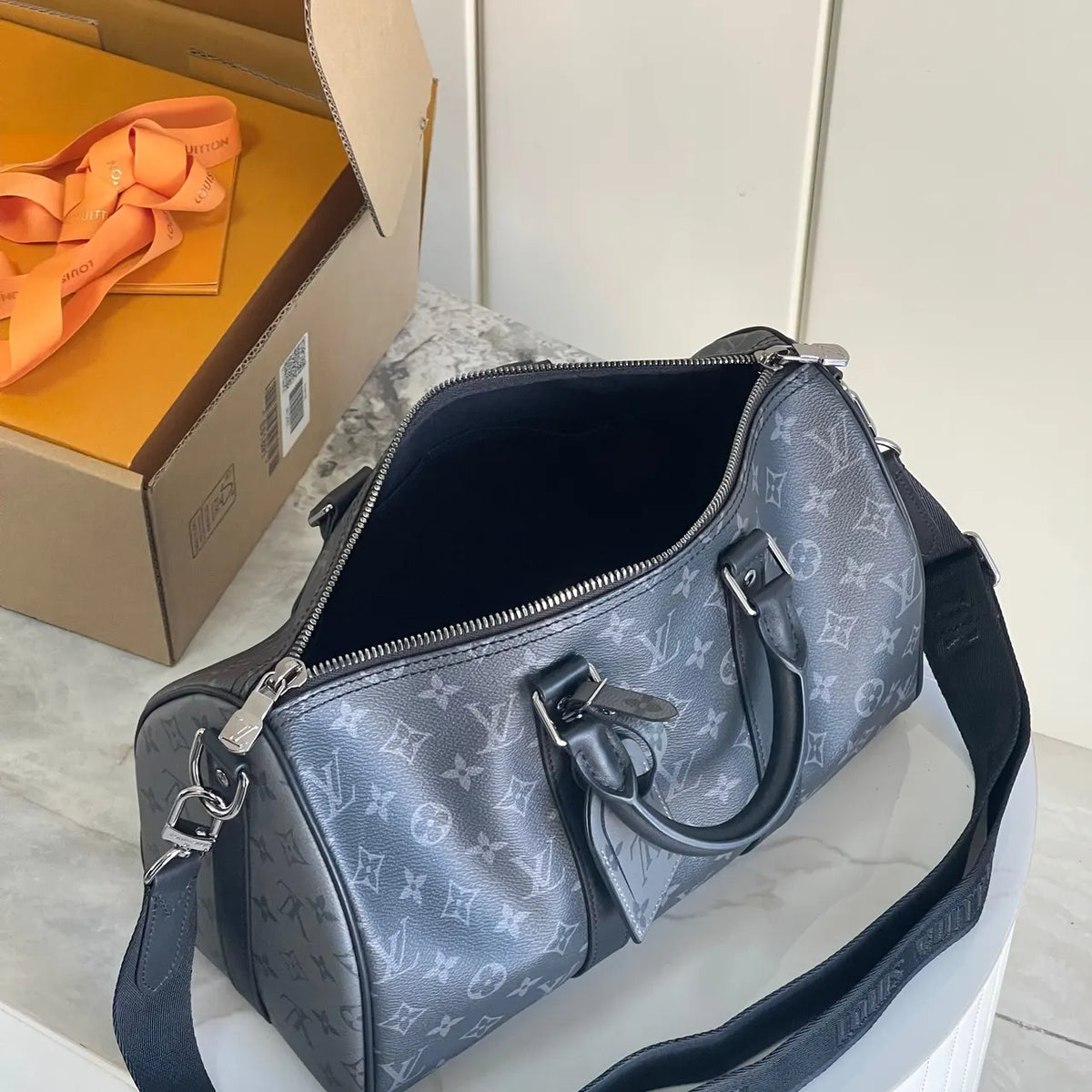 LV Shadow Monogram Keepall - Hình 8