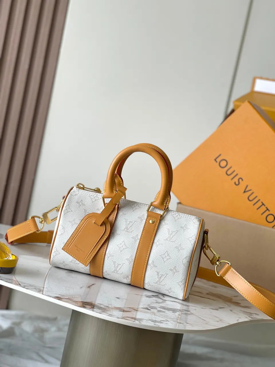 LV Speedy Bandoulière White Monogram