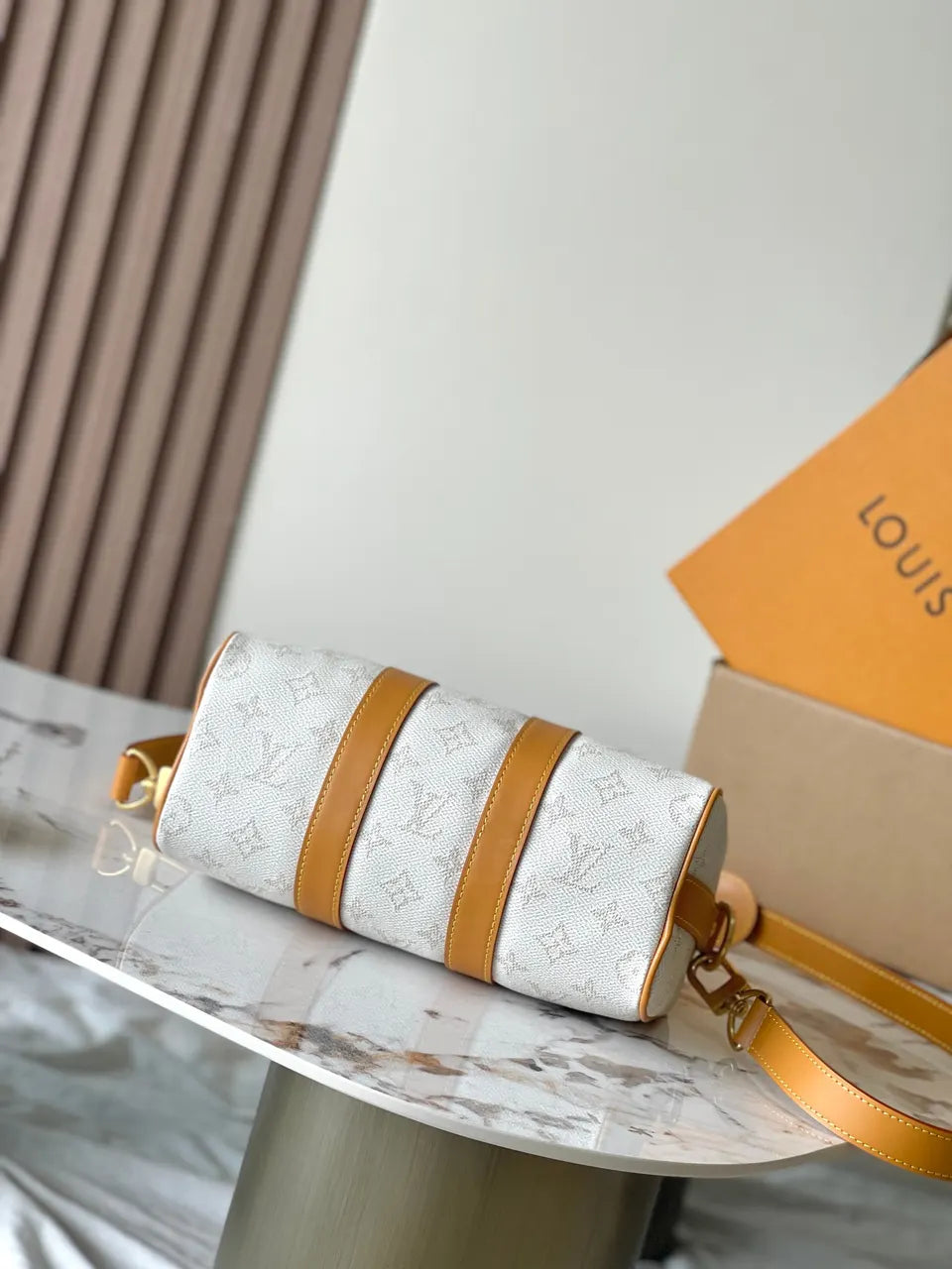 LV Speedy Bandoulière White Monogram - Hình 4