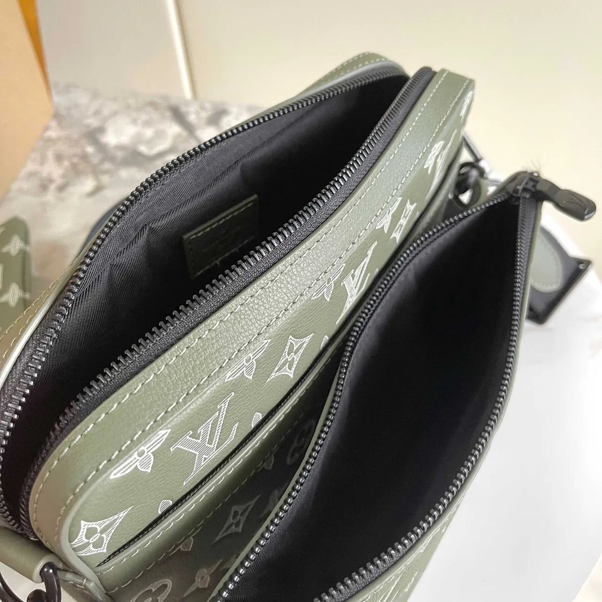 adjustable LV Olive Green Monogram - Hình 5