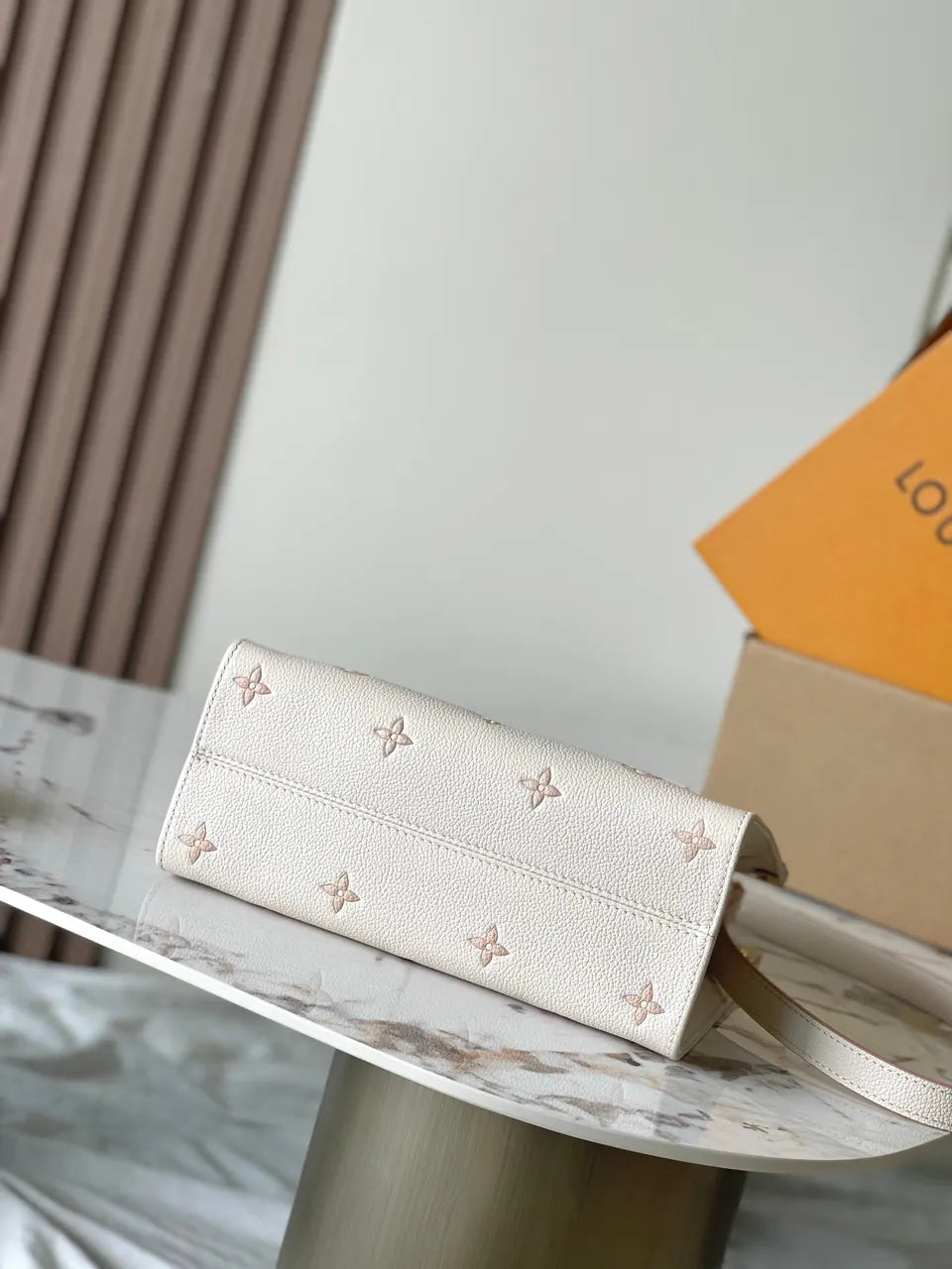 LV Cream Empreinte Pink Bag - Hình 4
