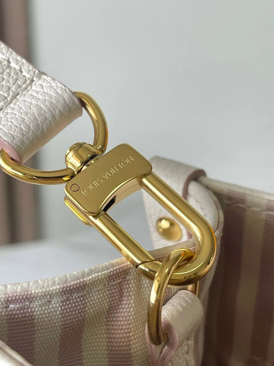 LV Cream Empreinte Pink Bag - Hình 9