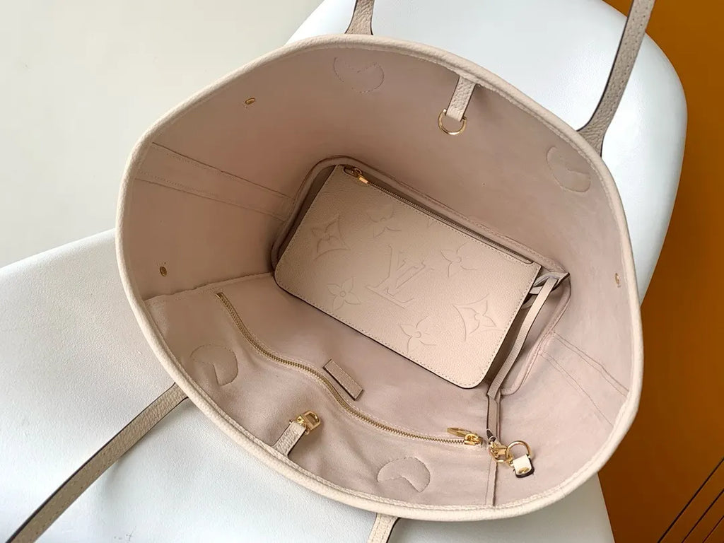 Ivory Embossed LV OnTheGo - Hình 2