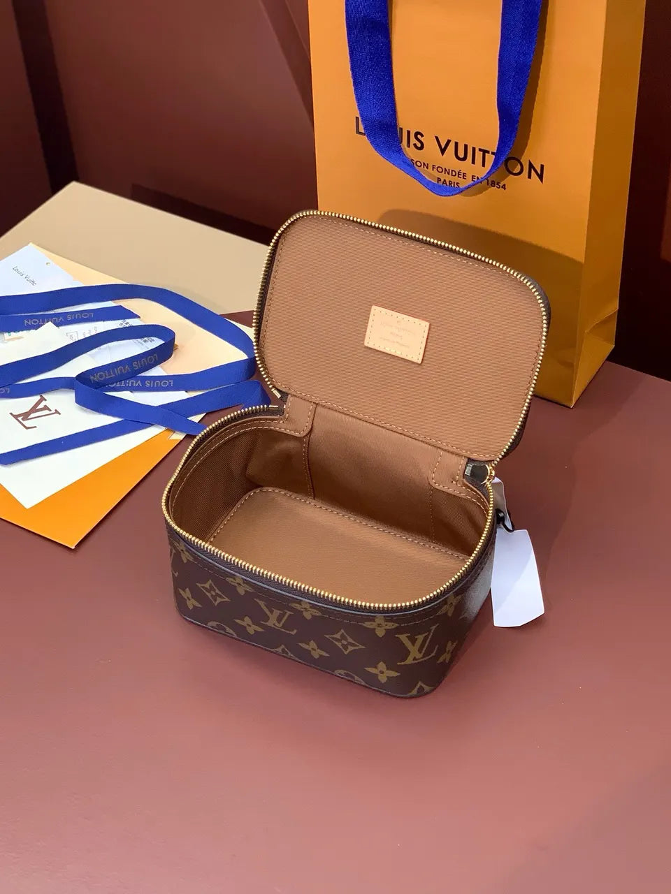 monogram Louis Vuitton Vanity Case - Hình 7