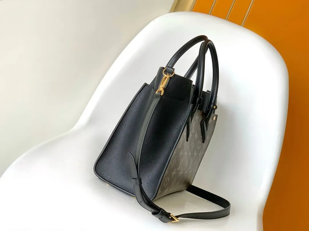 Louis Vuitton Lockme Tote