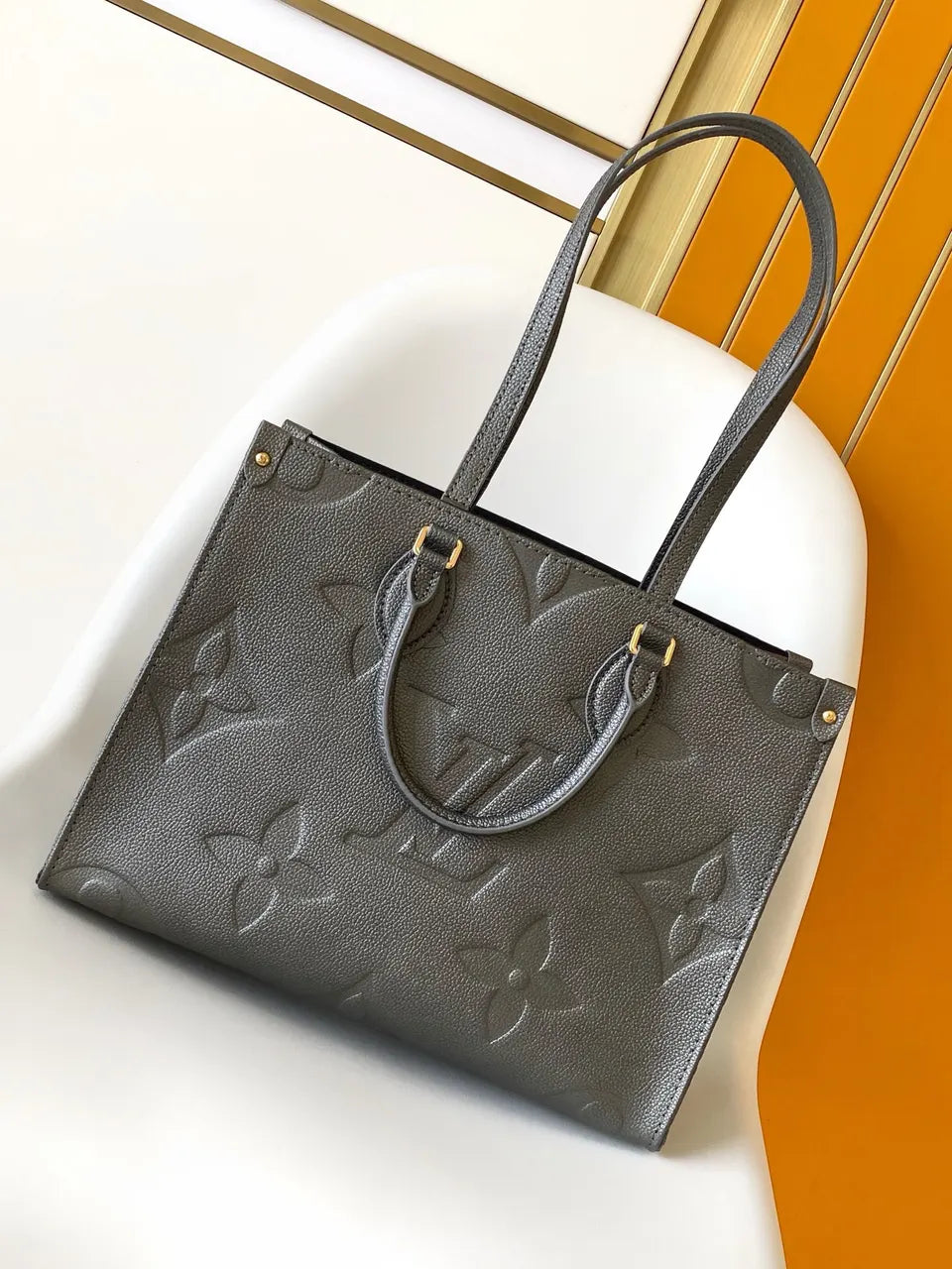 Louis Vuitton Gray Embossed - Hình 7