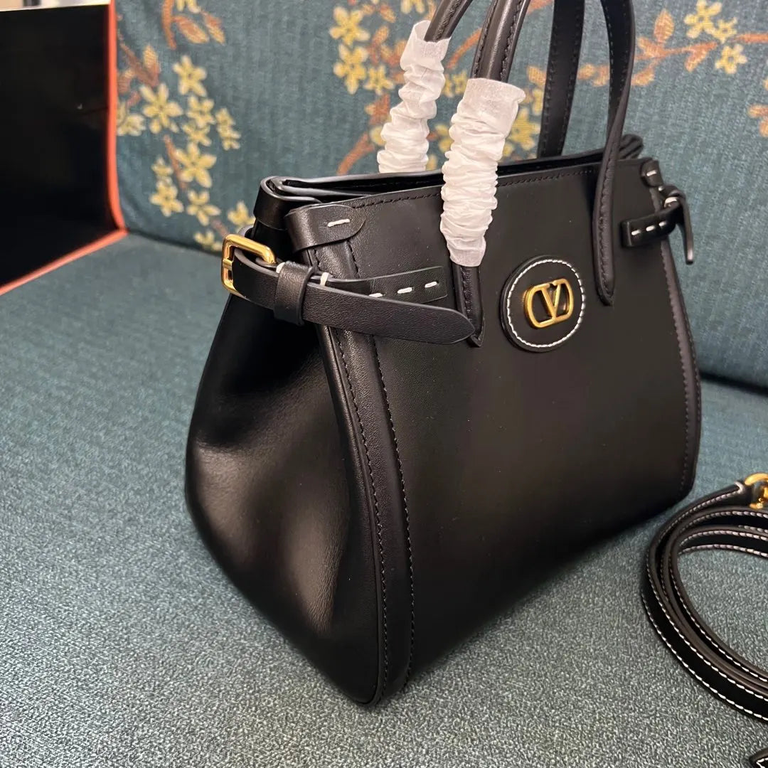 Valentino Black Leather Top Handle - Hình 3