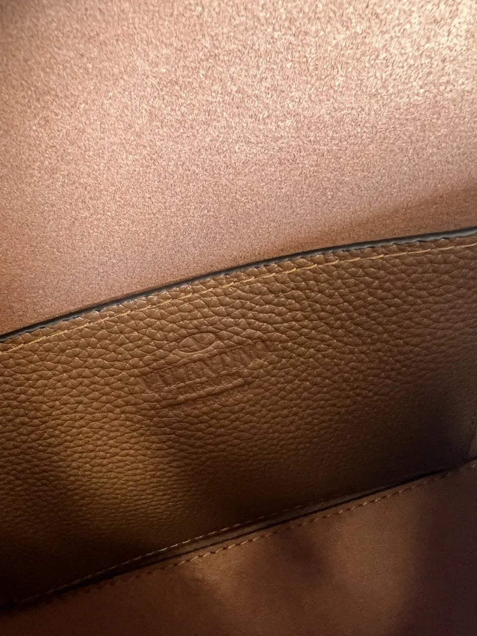Valentino Caramel Rockstud Bag - Hình 8