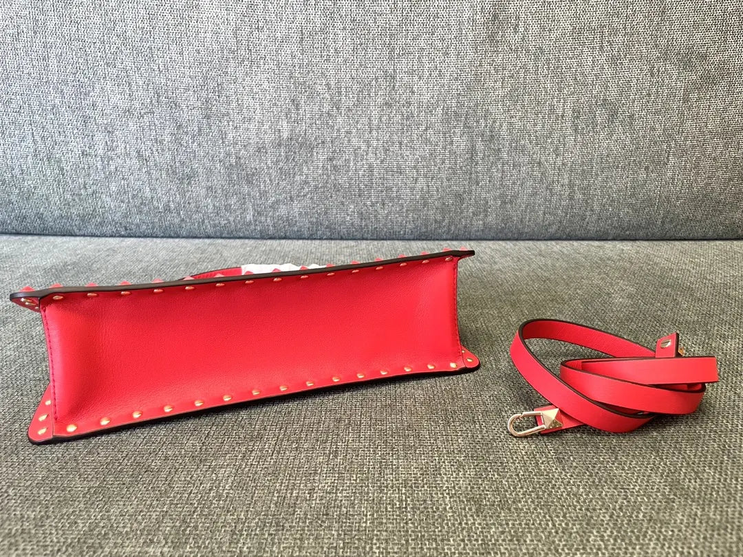 Valentino Coral Rockstud Bag - Hình 3