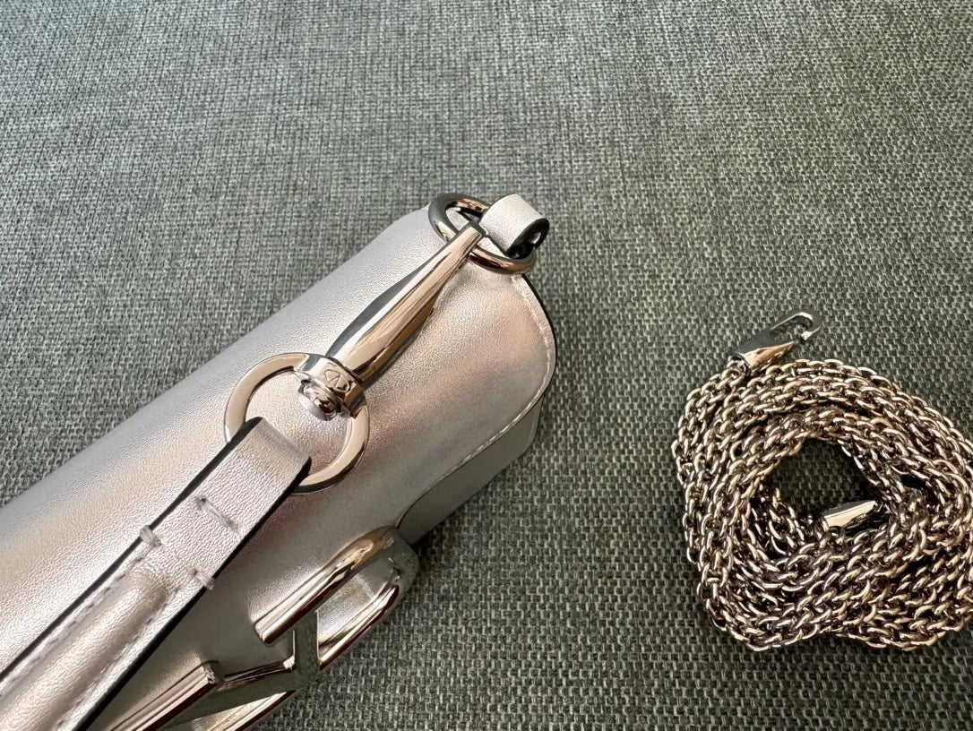 vlogo Valentino Silver Metallic Bag - Hình 3