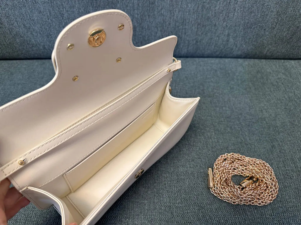 Valentino Ivory Leather VLogo - Hình 8