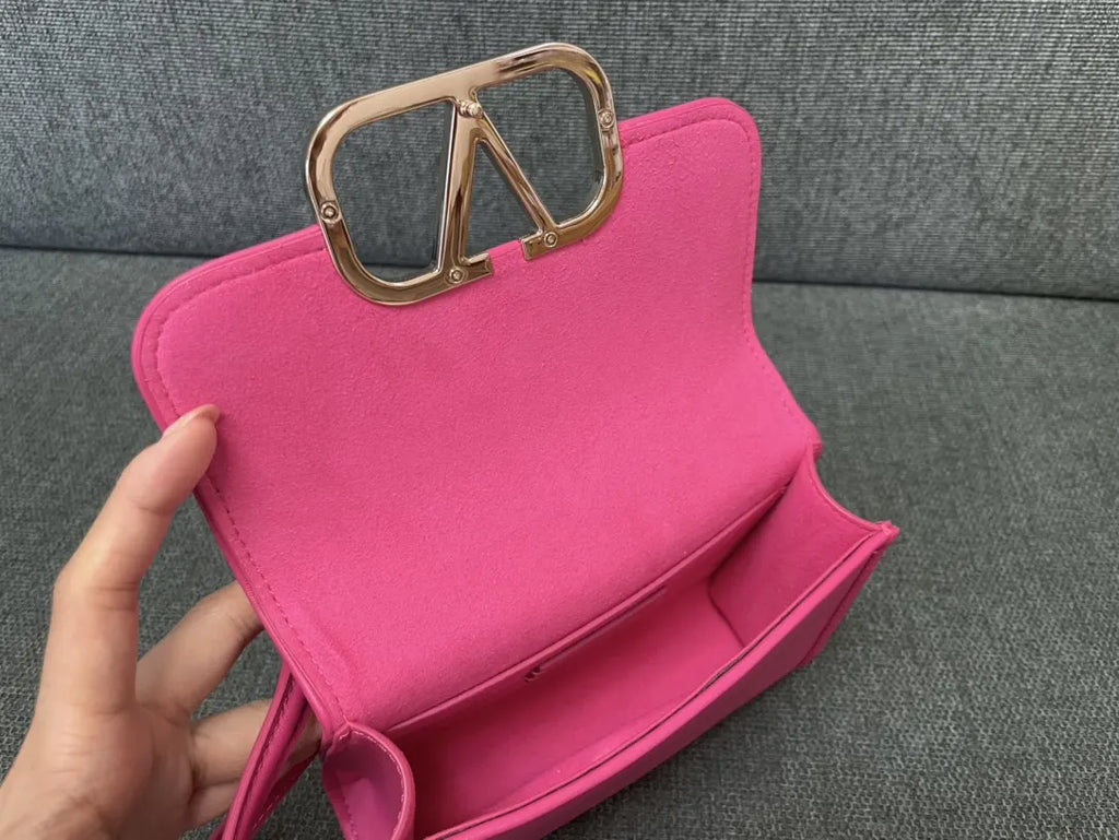 Valentino Fuchsia Crossbody Bag - Hình 8