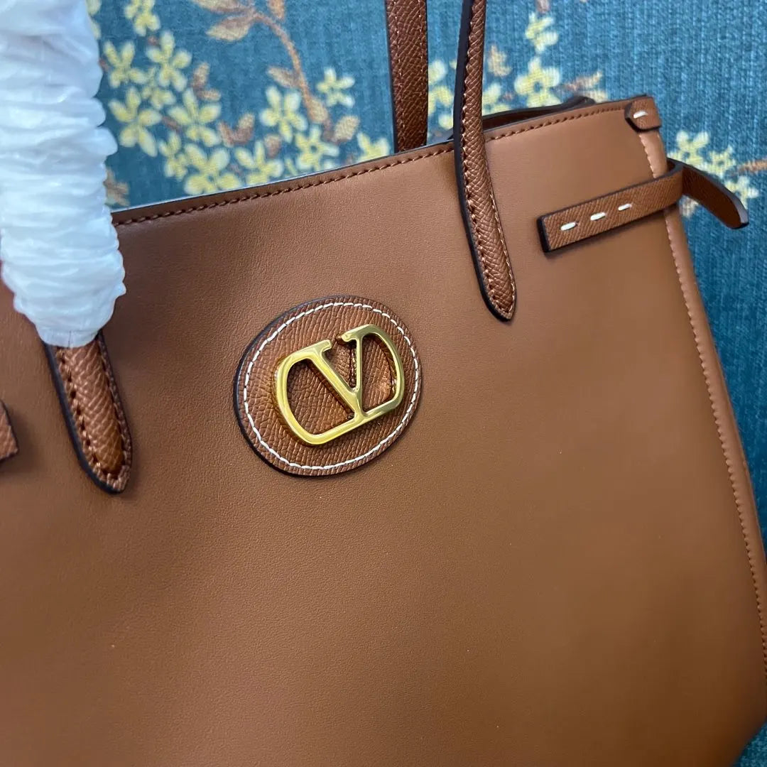Valentino Caramel Shopper Bag - Hình 4