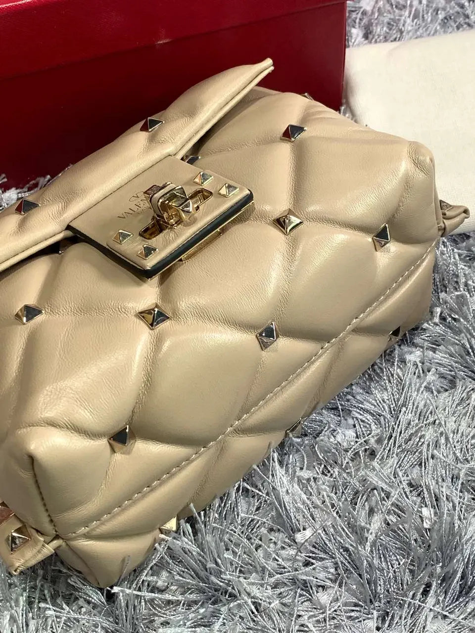 Valentino Rose Quartz Roman Stud Chain Bag - Hình 2