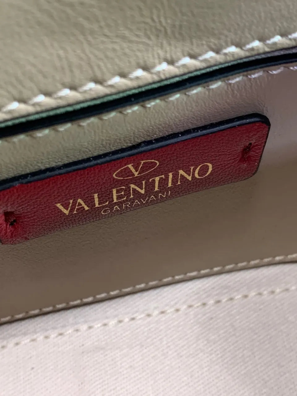 Valentino Rose Quartz Roman Stud Chain Bag - Hình 8