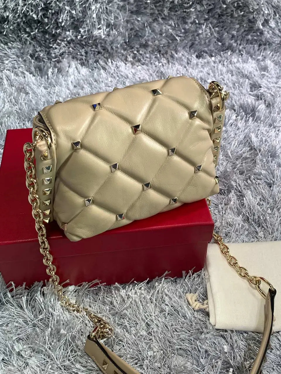 Valentino Rose Quartz Roman Stud Chain Bag - Hình 3