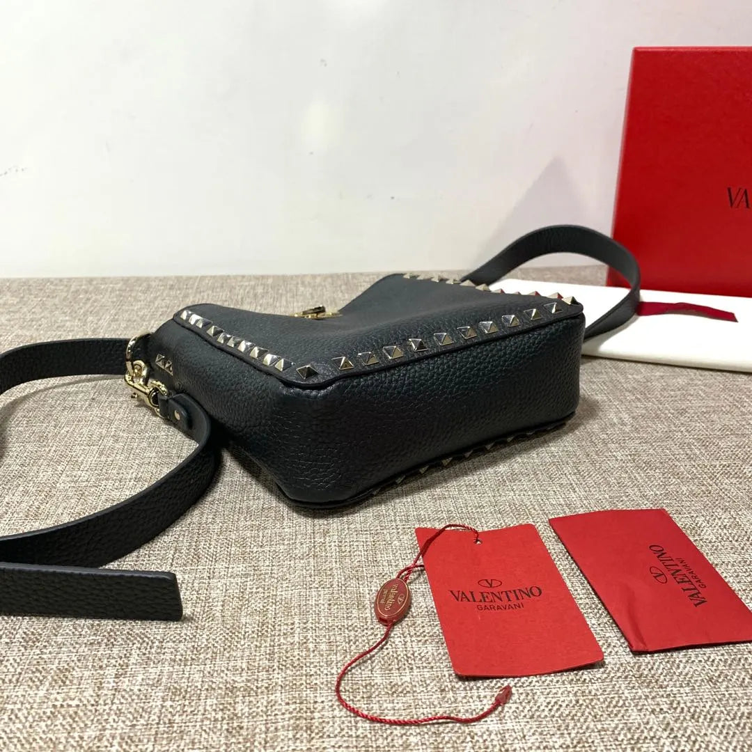 grain Valentino Black Studded Bucket Bag - Hình 4