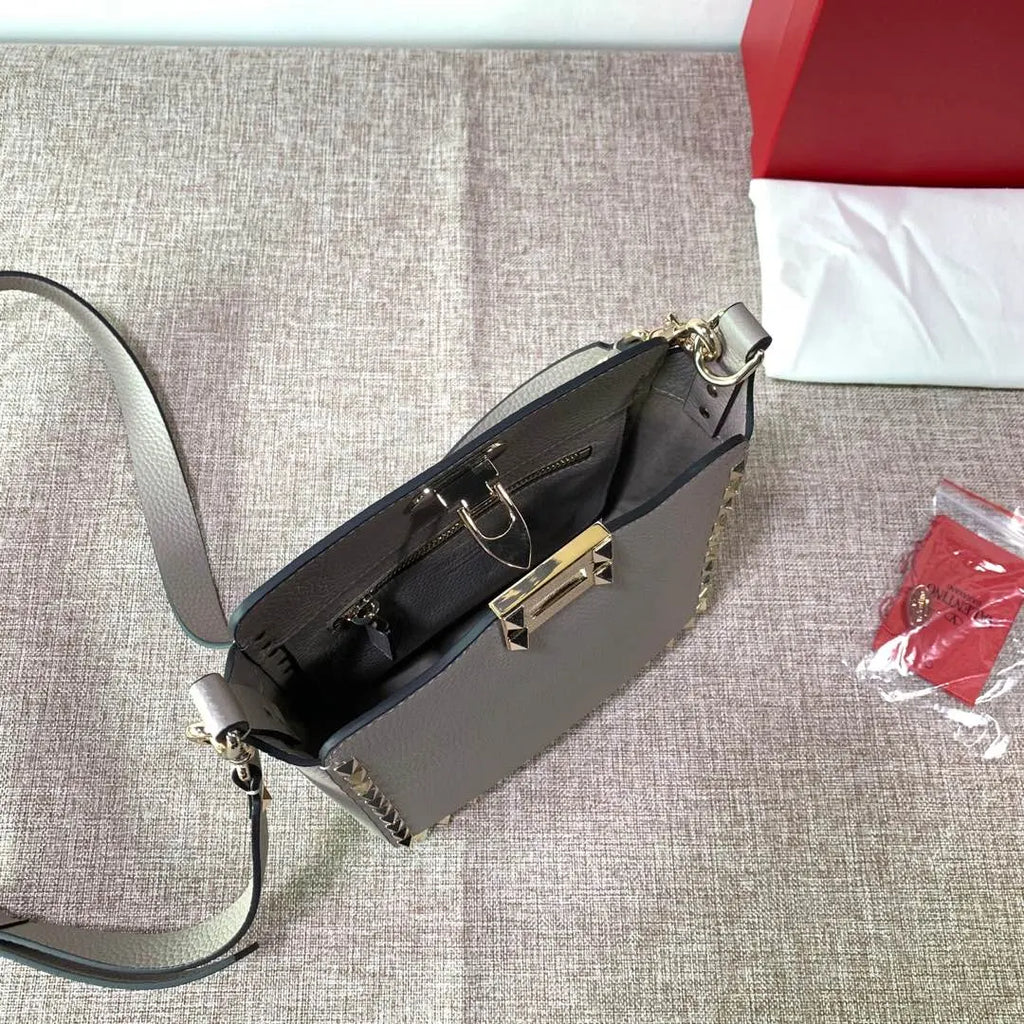 leather Valentino Dove Gray Rockstud Bag - Hình 5