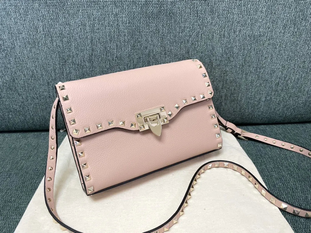 Valentino Rockstud Black Leather Crossbody Bag - Hình 2