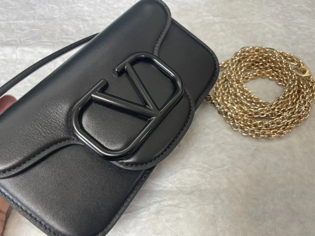 Valentino Black One Stud Nano Bag - Hình 6