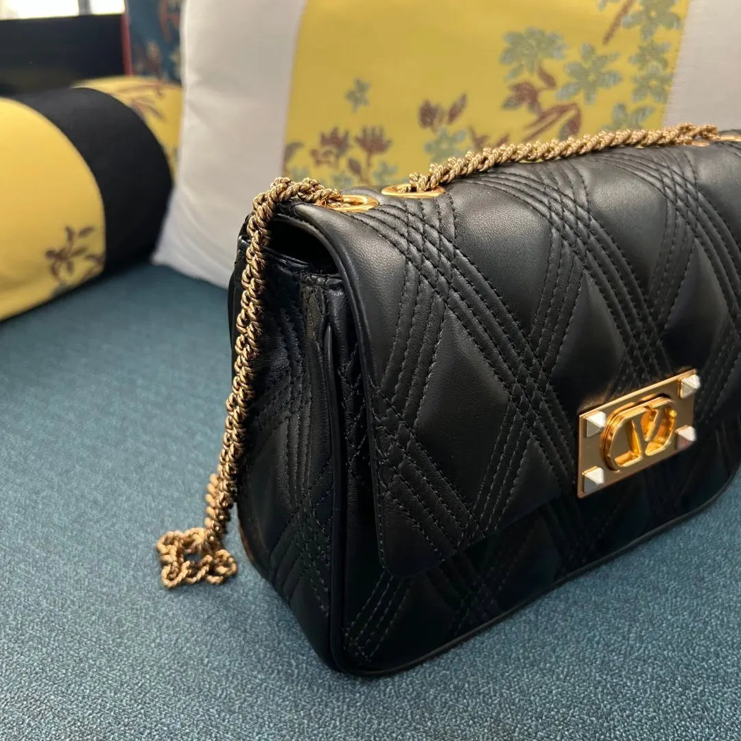 Valentino Black Quilted Shoulder Bag - Hình 4