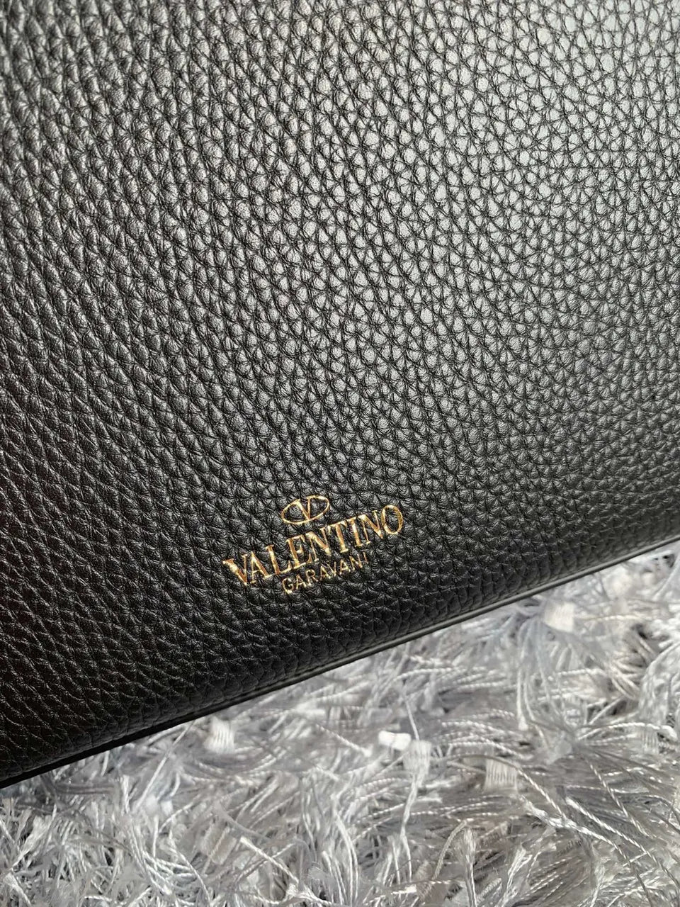 Valentino Black Rockstud Flap Bag - Hình 5