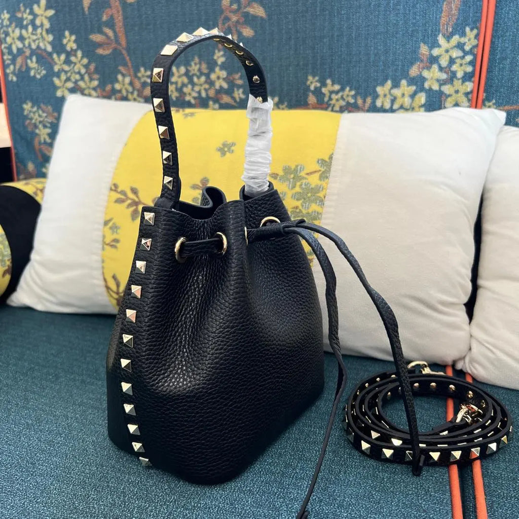 Valentino Black Studded Bucket Bag grain - Hình 2