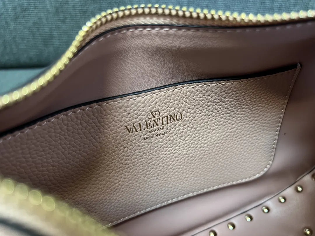Valentino Rose Quartz Hobo Bag - Hình 7
