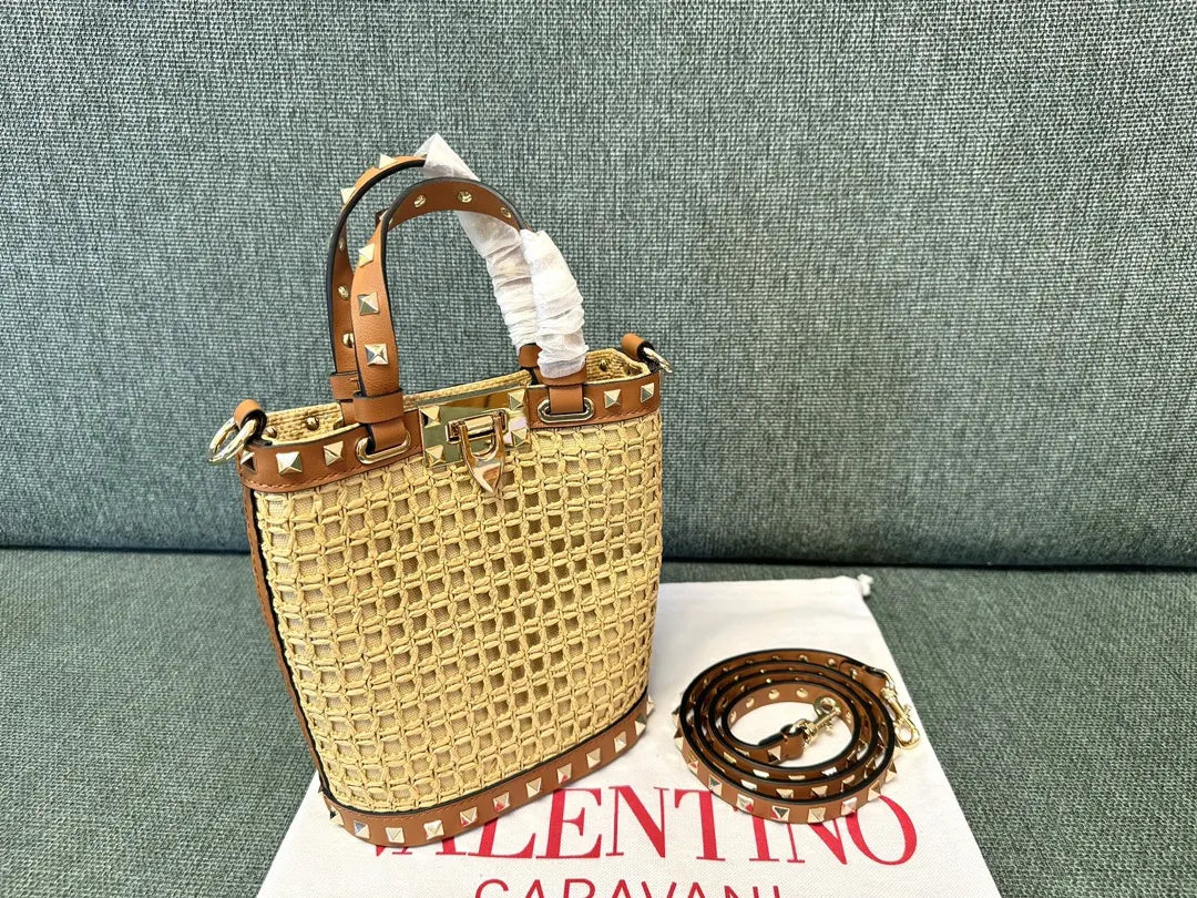 studded Valentino Raffia Bucket Bag - Hình 5