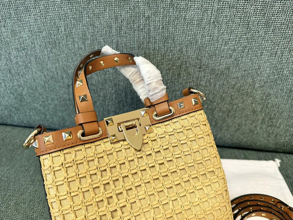 studded Valentino Raffia Bucket Bag - Hình 4