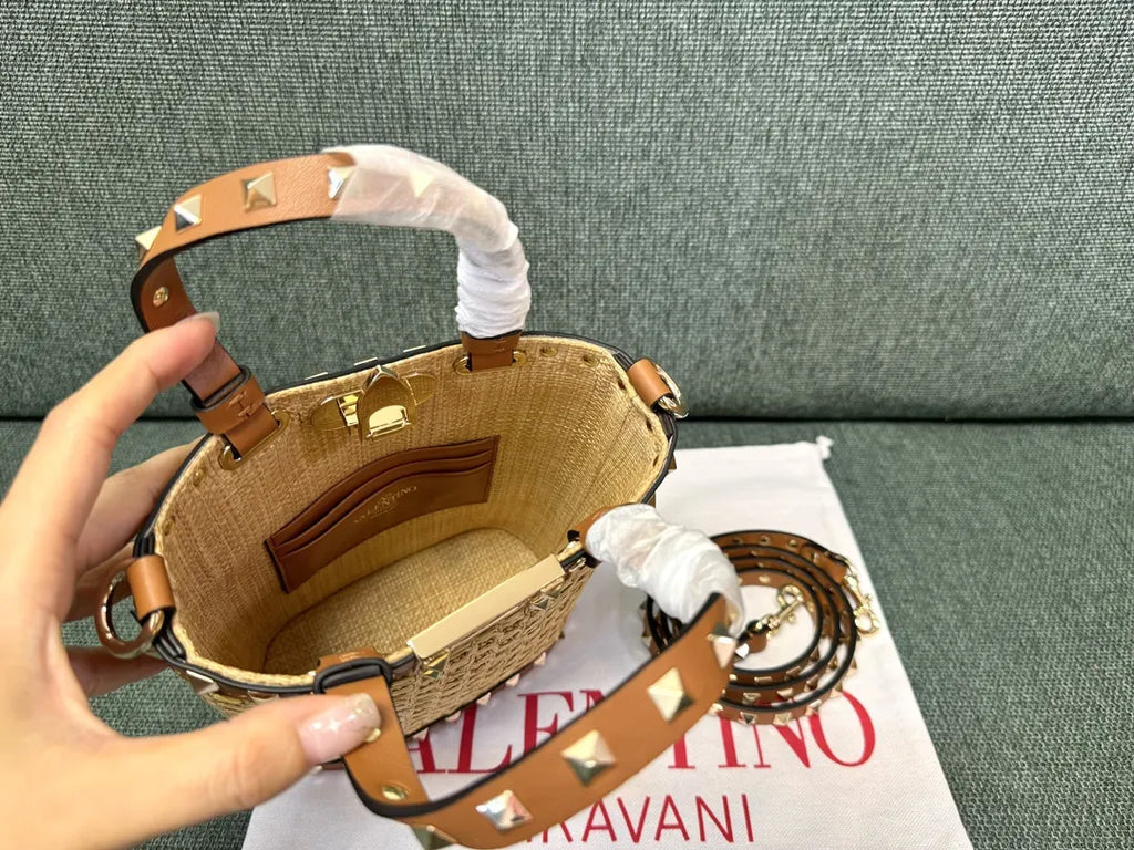 studded Valentino Raffia Bucket Bag - Hình 7