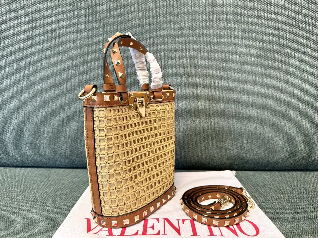 studded Valentino Raffia Bucket Bag - Hình 2