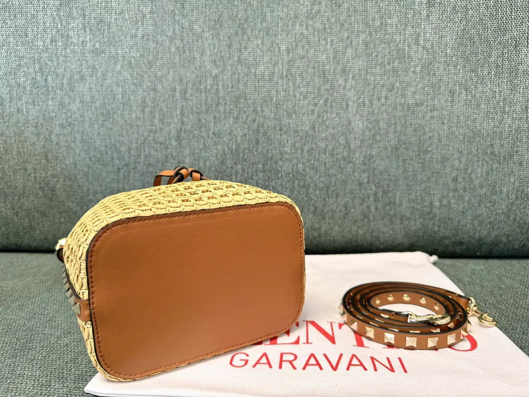Valentino Raffia Bucket Bag - Hình 3