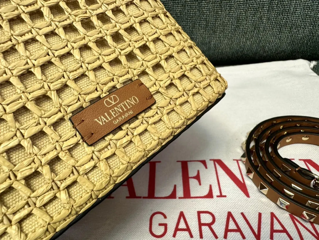 Valentino Raffia Bucket Bag - Hình 4