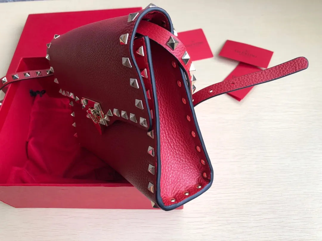 Valentino Red Rockstud Bag - Hình 2