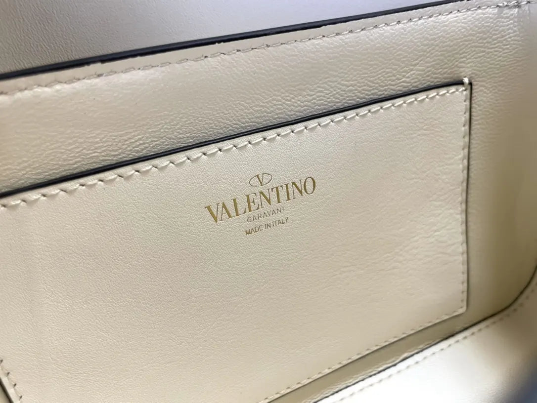 Valentino White Roman Stud Bag - Hình 8
