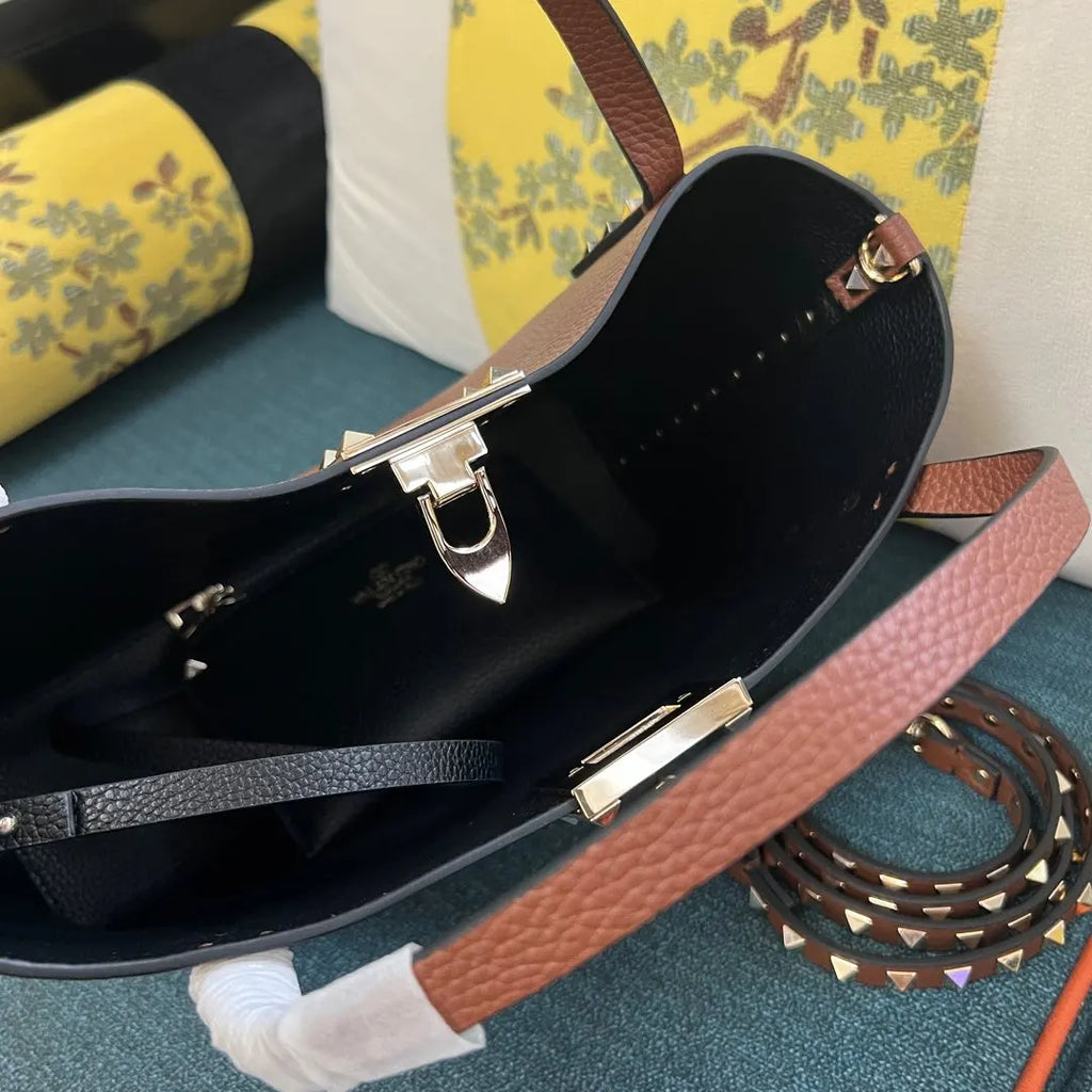 Valentino Caramel Roman Stud Tote - Hình 7