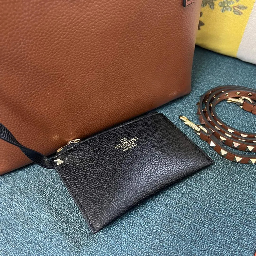 Valentino Caramel Roman Stud Tote - Hình 8