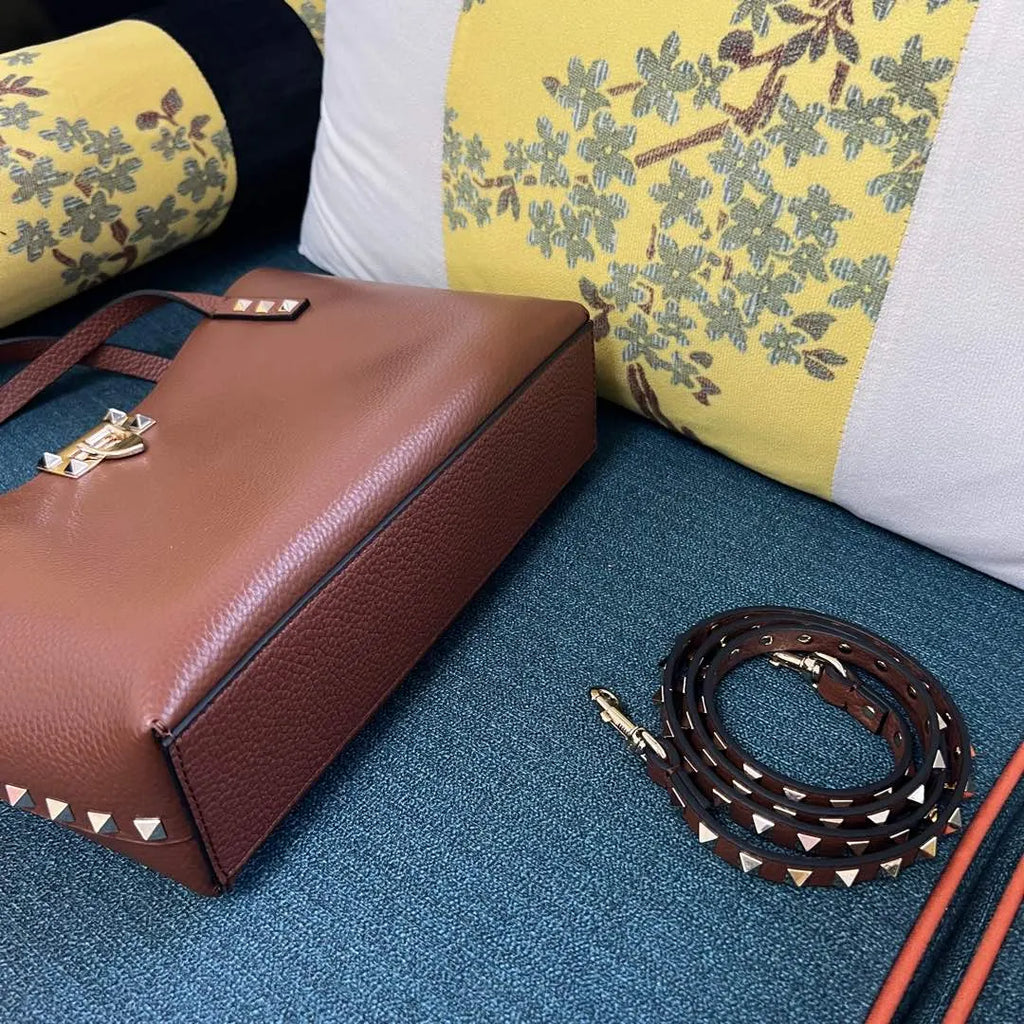 Valentino Caramel Roman Stud Tote - Hình 4
