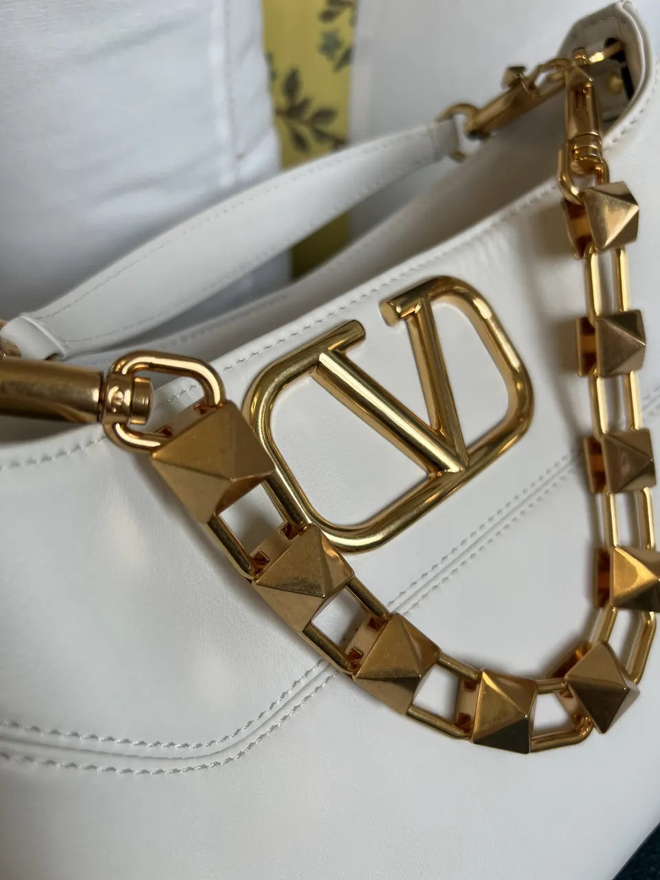 gold Valentino White Leather Shoulder Bag - Hình 5