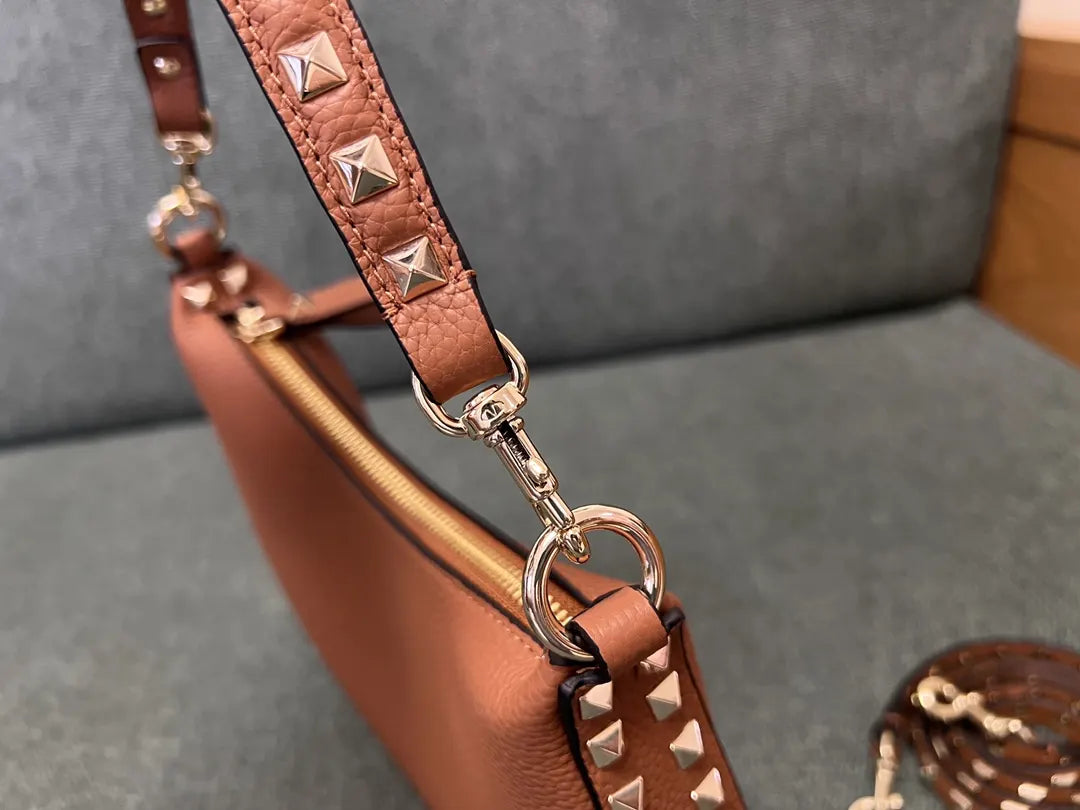 Valentino Sienna Hobo Bag - Hình 4