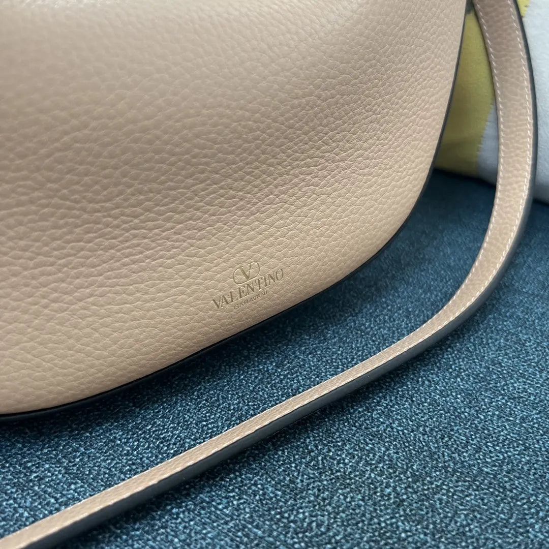 Valentino Dune Leather Hobo - Hình 6