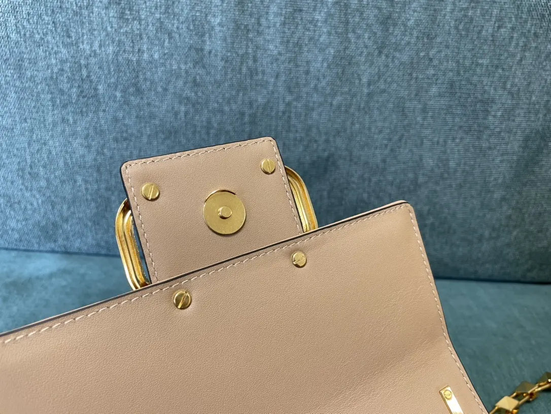 Valentino Peach Leather Crossbody - Hình 5