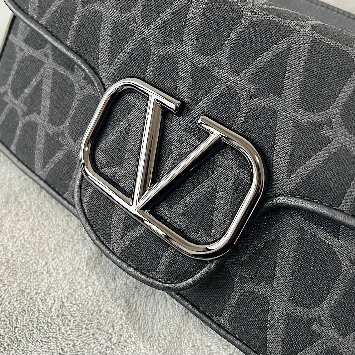 iconographe Valentino Black Toile Chain Bag - Hình 6