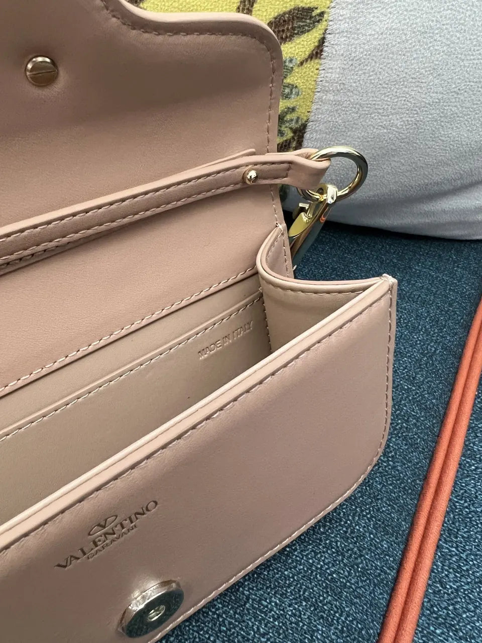 Valentino Nude Sign-Me Bag - Hình 8