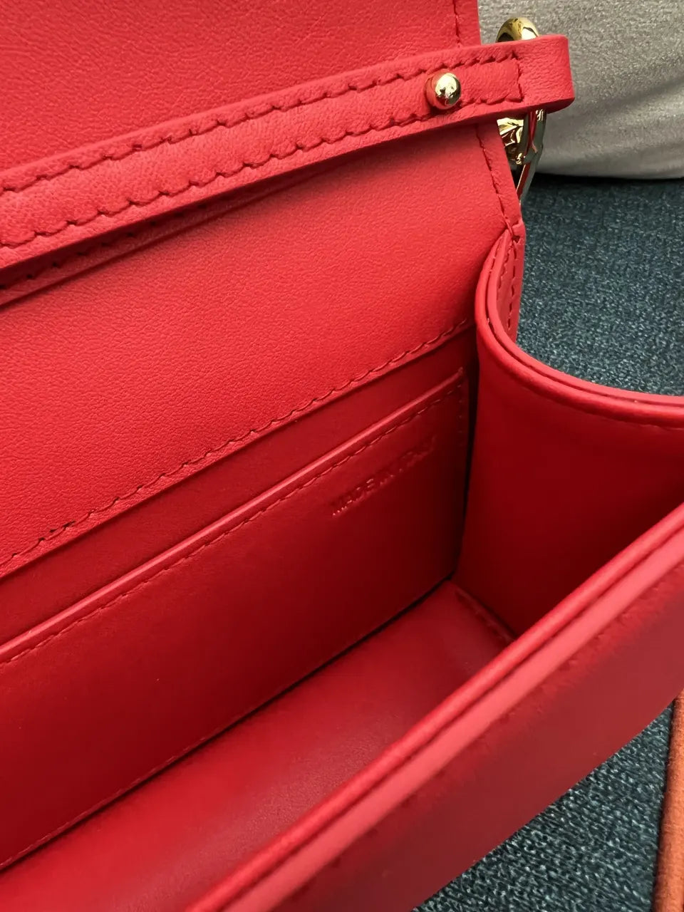 Valentino Red VLogo Bag - Hình 8