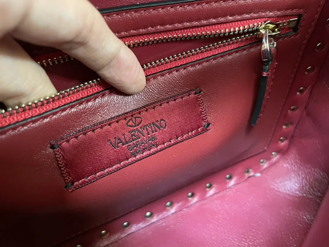 Valentino Ruby Red Roman Stud Bag - Hình 9